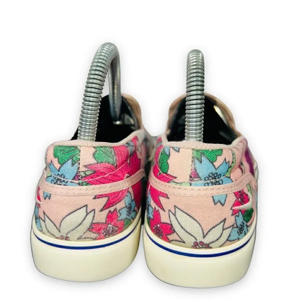 Nike Toki 